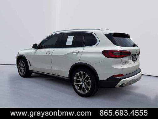 Alpine White 2023 BMW X5 xDrive40i