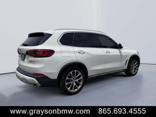 Alpine White 2023 BMW X5 xDrive40i