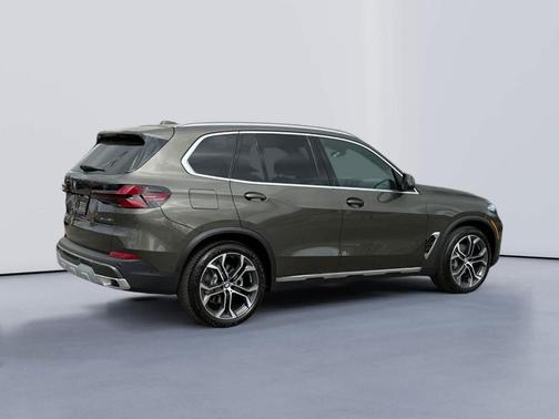 Manhattan Brown 2026 BMW X5 xDrive40i