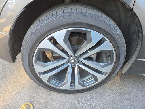 2019 Audi Q8 Prestige