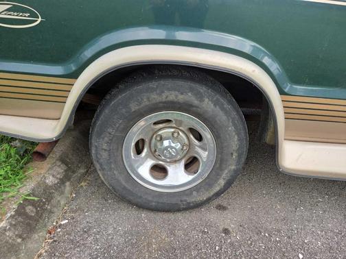 2000 Dodge Ram Van 1500
