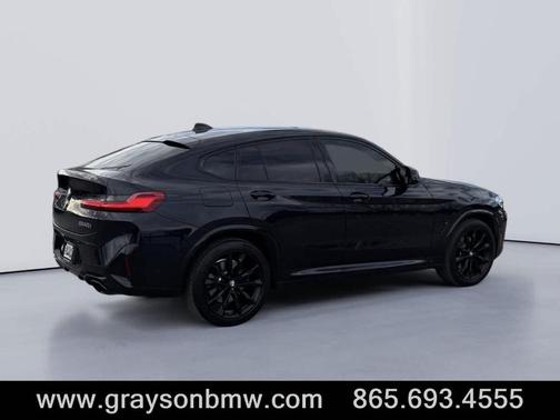 2025 BMW X4 M40i