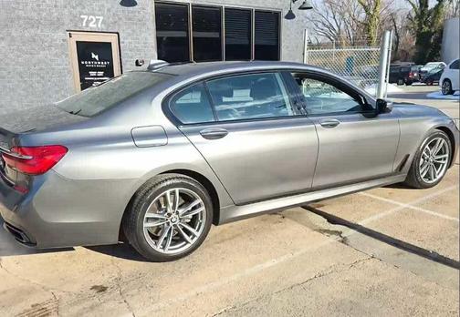 2018 BMW 750 i