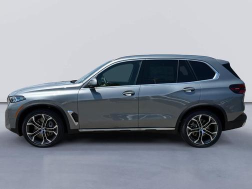 Gray 2026 BMW X5 xDrive40i
