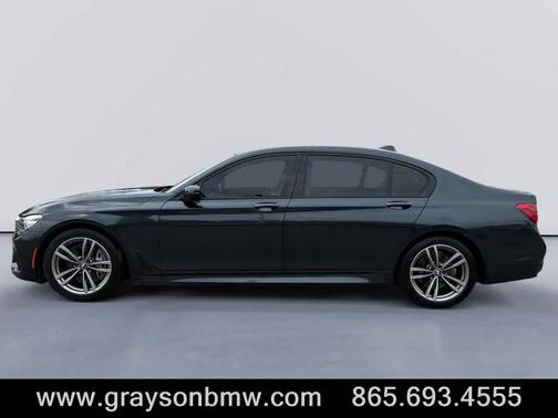 Gray 2018 BMW 740 i