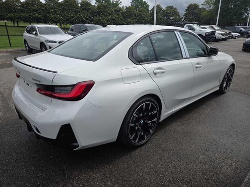 Alpine White 2026 BMW 330 I XDrive NA