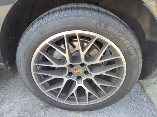 2017 Porsche Macan S