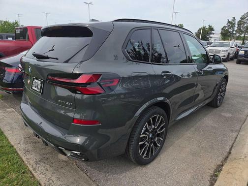 Gray 2026 BMW X5 xDrive40i