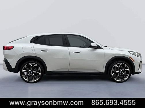 2025 BMW X2 xDrive28i
