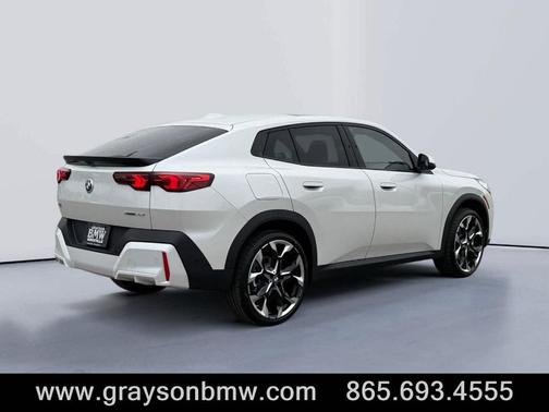 2025 BMW X2 xDrive28i