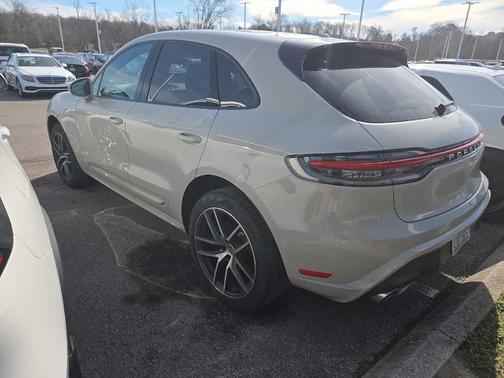 2024 Porsche Macan T