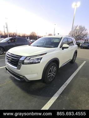 2022 Nissan Pathfinder Platinum