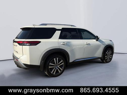 2022 Nissan Pathfinder Platinum