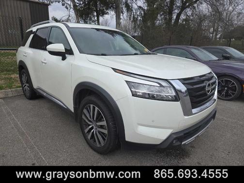 2022 Nissan Pathfinder Platinum