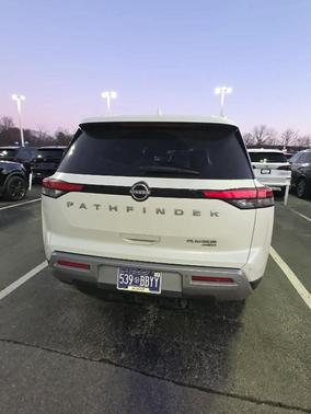 2022 Nissan Pathfinder Platinum