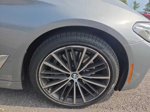 2023 BMW 540 i xDrive