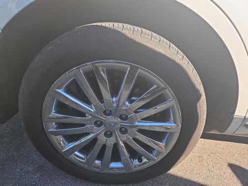 2013 Lincoln MKX Base