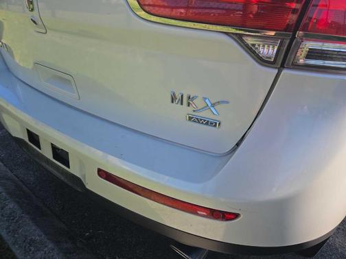 2013 Lincoln MKX Base