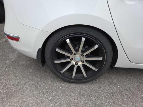 2011 Hyundai Elantra Touring GLS