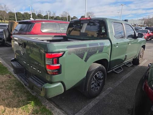 2023 Nissan Frontier SV