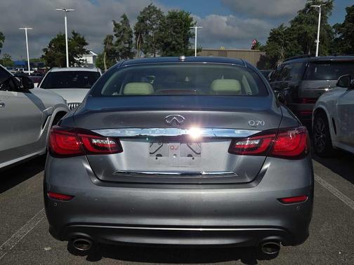 2015 INFINITI Q70 3.7