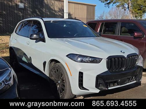 2024 BMW X5 M60i