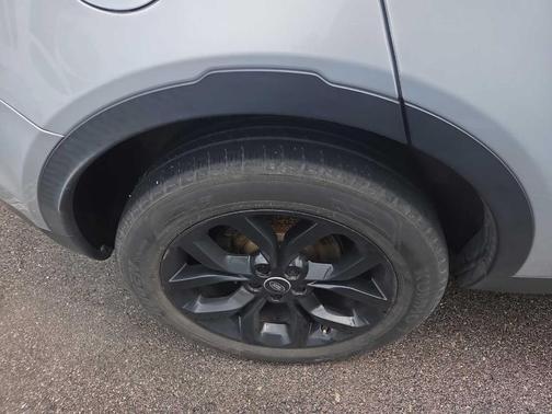 Indus Silver 2016 Land Rover Discovery Sport HSE