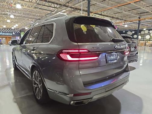 2024 BMW X7 xDrive40i