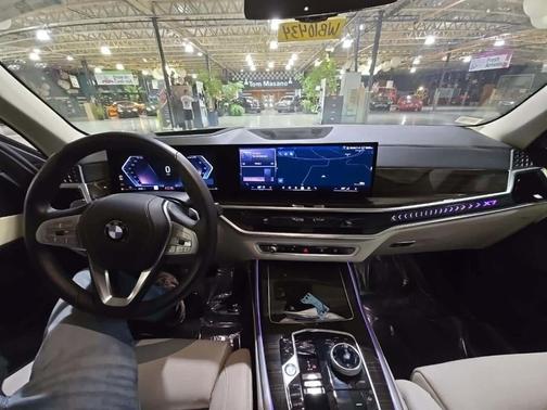 2024 BMW X7 xDrive40i