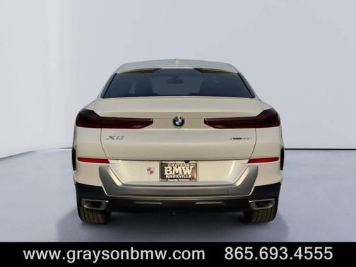 Mineral White Metallic 2023 BMW X6 xDrive40i