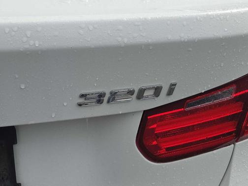 2015 BMW 320 i