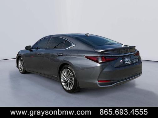 2020 Lexus ES 300h Ultra Luxury