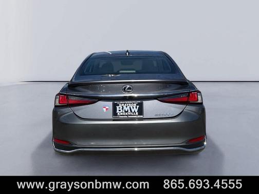 2020 Lexus ES 300h Ultra Luxury