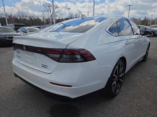 2023 Honda Accord Hybrid Touring