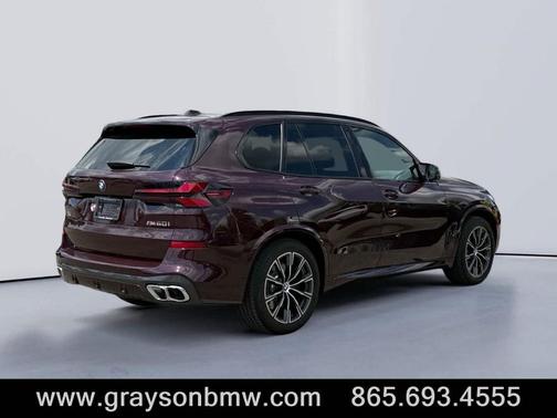 2025 BMW X5 M60i
