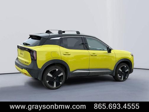2t Ylw Blk Roof 2026 Nissan Kicks SR