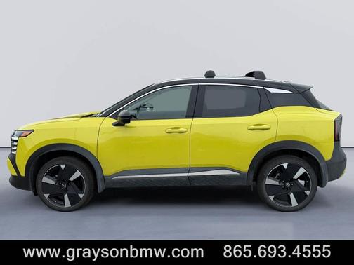 2t Ylw Blk Roof 2026 Nissan Kicks SR