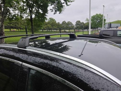 2t Ylw Blk Roof 2026 Nissan Kicks SR