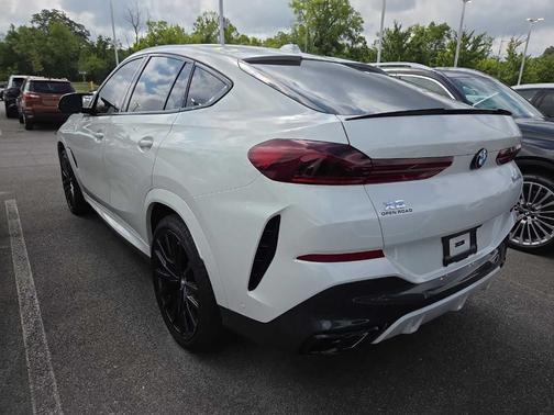 2025 BMW X6 M60i