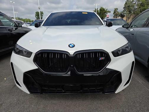 2025 BMW X6 M60i