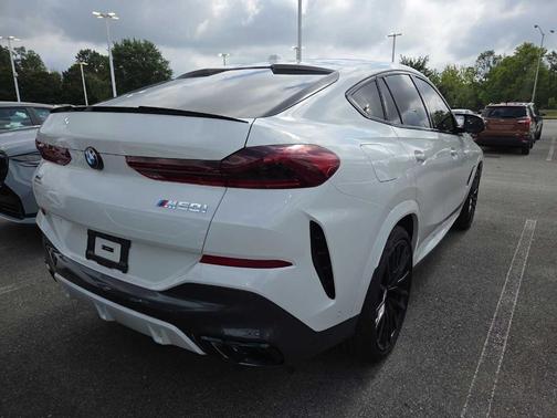 2025 BMW X6 M60i