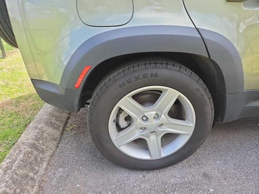 2023 Land Rover Defender 110 SE