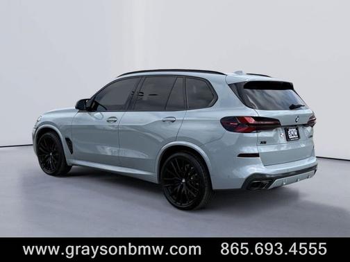 2025 BMW X5 M60i