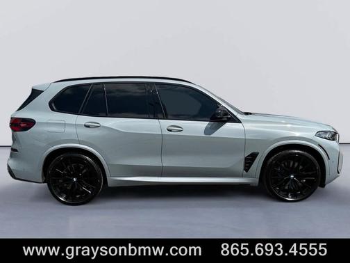 2025 BMW X5 M60i