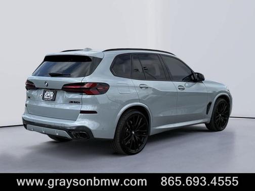 2025 BMW X5 M60i