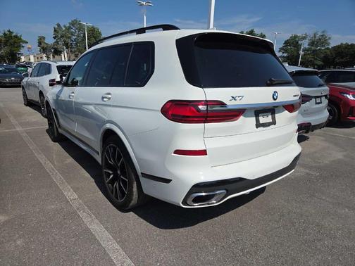 2022 BMW X7 xDrive40i