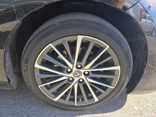 2022 Lexus ES 350 Base