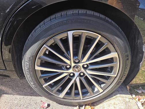 2022 Lexus ES 350 Base