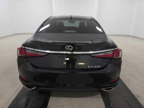 2022 Lexus ES 350 Base