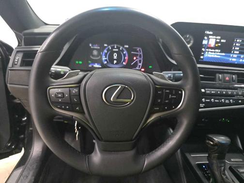 2022 Lexus ES 350 Base